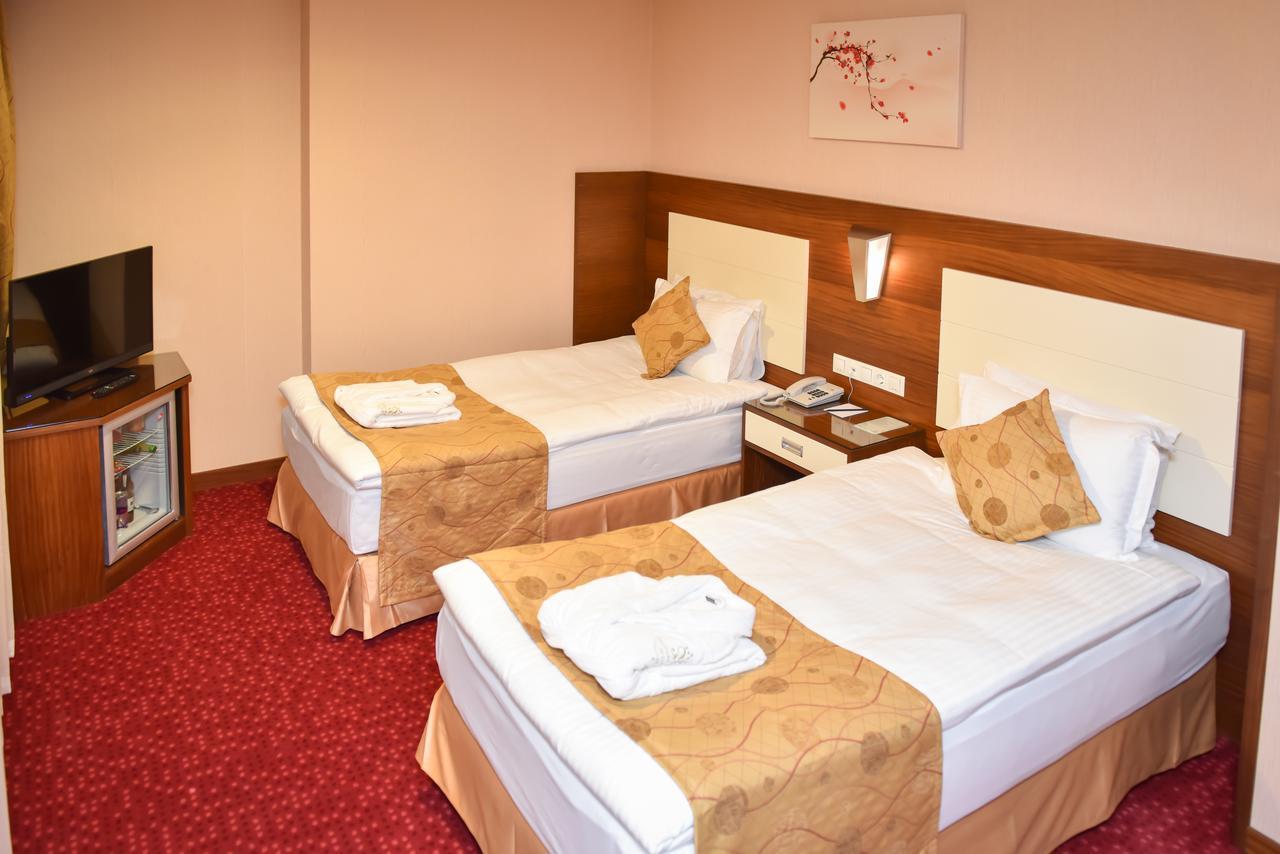 Ozgobek Ronesans Hotel De Luxe Uşak Eksteriør billede